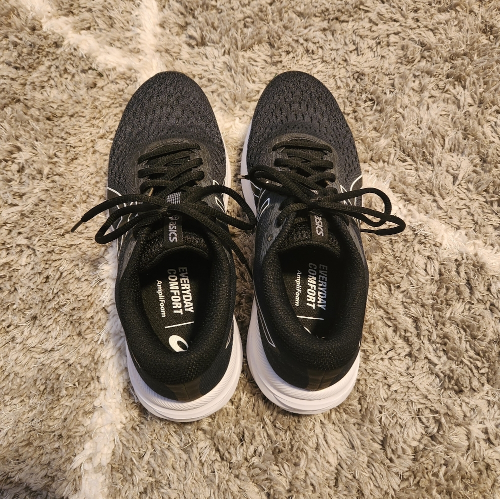 Asics Gel-Excite 7 -Black- Size 7.5